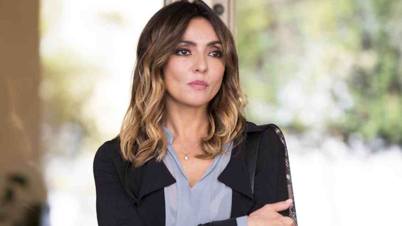 Ambra Angiolini sbarca su Stromboli ma sul set qualcosa va storto