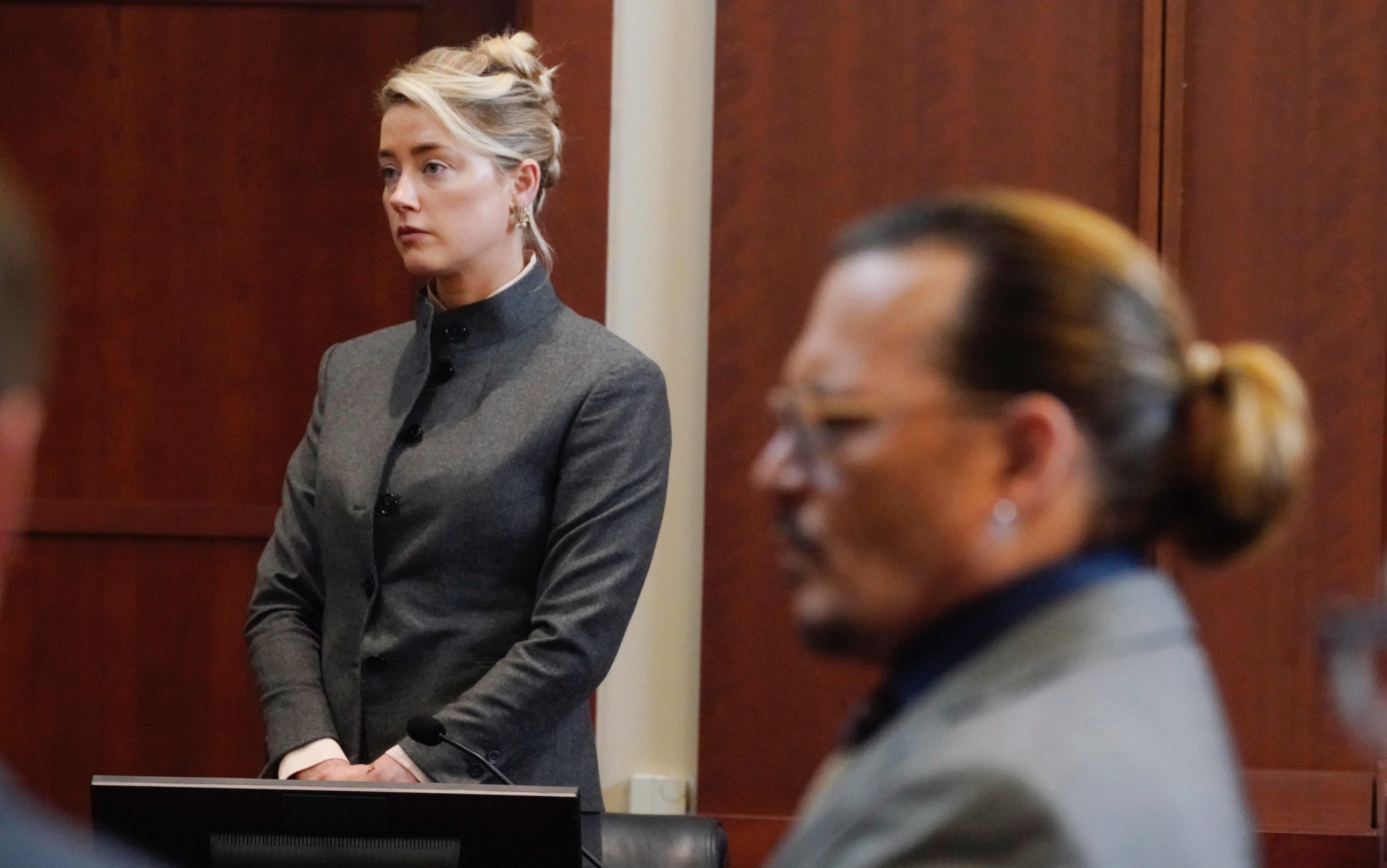 Caso Depp-Heard: “Avevo un kit da trucco per coprire i lividi”