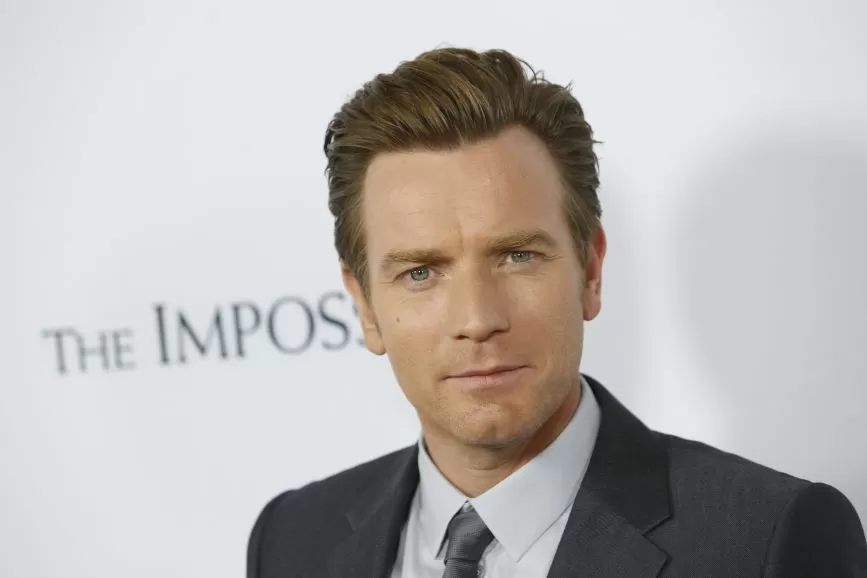 Obi-Wan Kenobi, Ewan McGregor condanna i messaggi razzisti inviati a Moses Ingram Obi-Wan Kenobi, Ewan McGregor condanna i messaggi razzisti inviati a Moses Ingram
