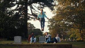 Il caso di Running Up That Hill di Kate Bush e degli anni ’80 che non passano mai Il caso di Running Up That Hill di Kate Bush e degli anni ’80 che non passano mai