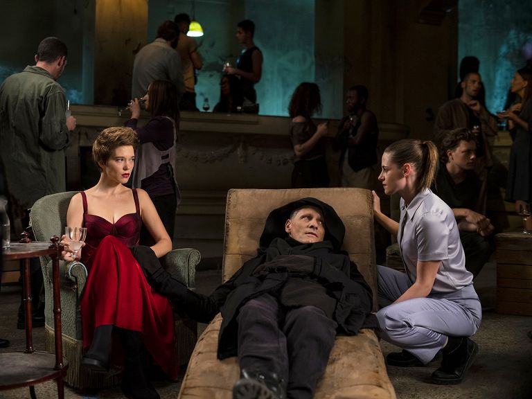 Presentato a Cannes “Crimes of the Future”, il nuovo film di Cronenberg