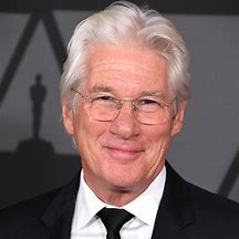 Richard Gere nella “meravigliosa” Calabria: “Incanto da tenere un po’ segreto affinché resti bello” Richard Gere nella “meravigliosa” Calabria: “Incanto da tenere un po’ segreto affinché resti bello”