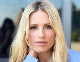 Michelle Hunziker si rimette la fede al dito: vuole tornare con Tomaso Trussardi?