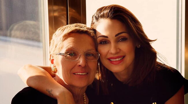 Lutto per Anna Tatangelo: è morta la mamma Palmira