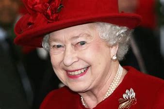 Regina Elisabetta icona di stile: cosa l’ha resa indimenticabile