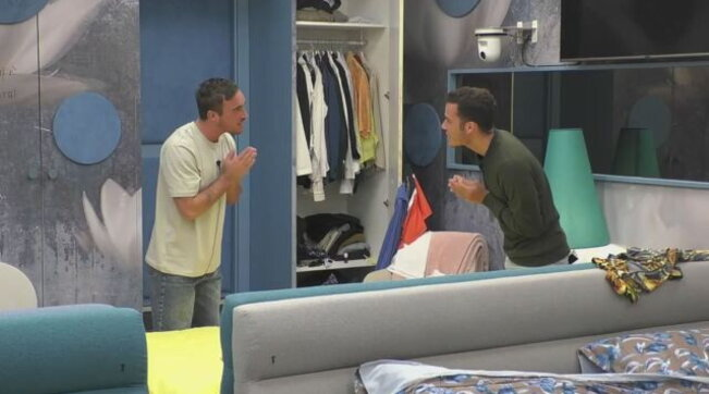 “Grande Fratello Vip”, Antonino contro Edoardo: “Sei finto e bugiardo”
