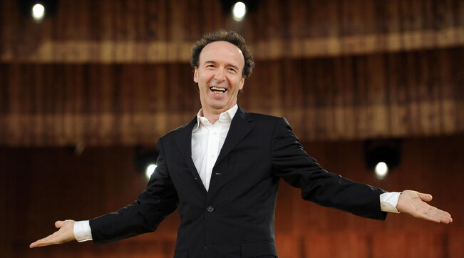 Roberto Benigni, i 70 anni del “Piccolo diavolo” arrivato all’Oscar
