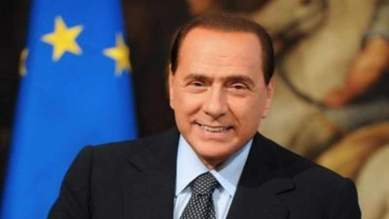 Silvio Berlusconi ancora nonno: “E’ il mio diciassettesimo nipotino”