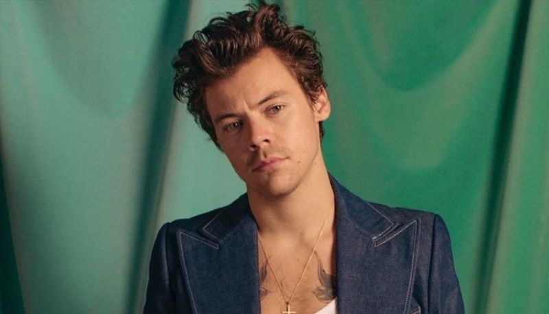 Harry Styles, il video del nuovo singolo Music For a Sushi Restaurant