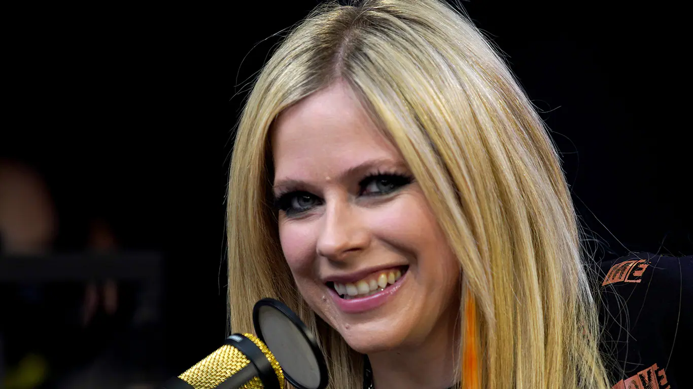 Avril Lavigne, il nuovo singolo è I’m a Mess con YUNGBLUD