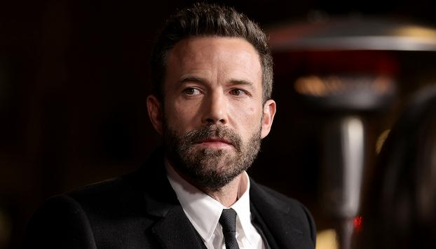 Videochiamata tra Ben Affleck e il capo ufficio di Zelensky: l’attore invitato a Kiev