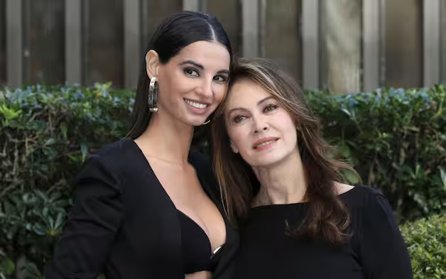 Che Dio ci aiuti, Elena Sofia Ricci lascia. La protagonista sarà Francesca Chillemi Che Dio ci aiuti, Elena Sofia Ricci lascia. La protagonista sarà Francesca Chillemi