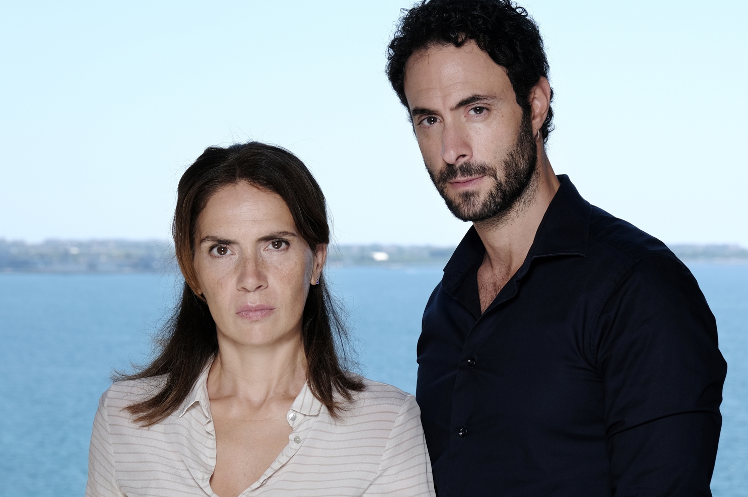 “SEI DONNE – IL MISTERO DI LEILA”