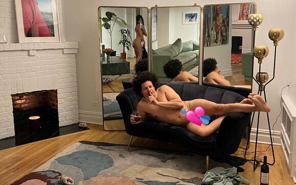 Emily Ratajkowski ed Eric André escono allo scoperto… nudi!