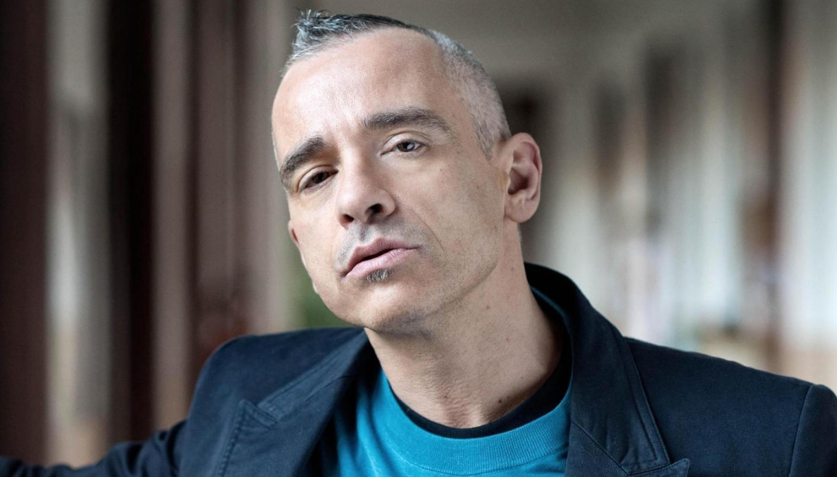 Eros Ramazzotti esce allo scoperto con il nuovo amore Eros Ramazzotti esce allo scoperto con il nuovo amore