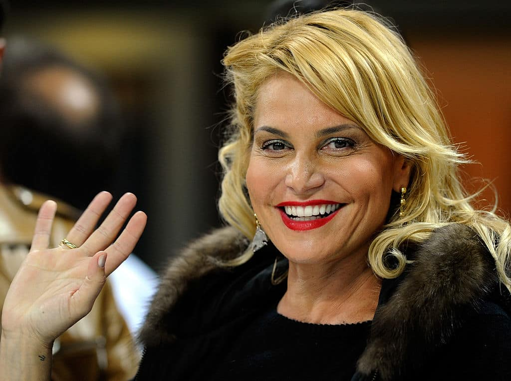 Simona Ventura: “Maria De Filippi mi ha fatto lavorare in un momento buio della mia carriera”