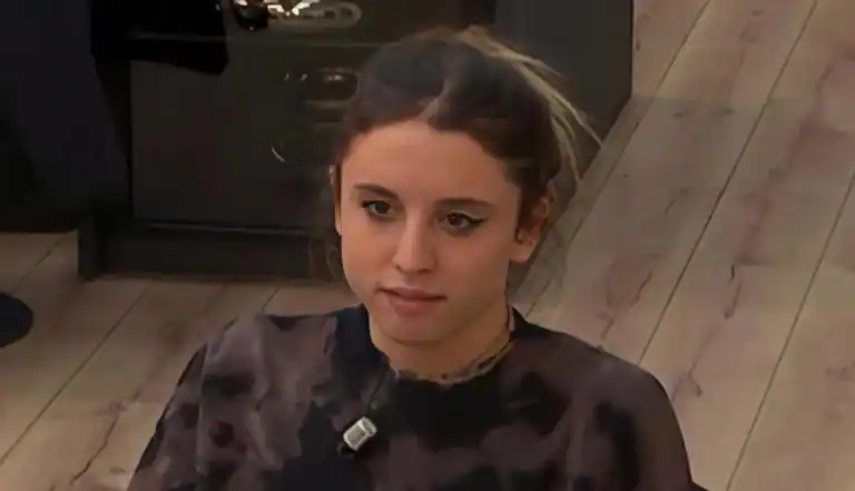 “Amici 22” Angelina scoppia in lacrime: “Mi odio tanto, sono delusa da me stessa”
