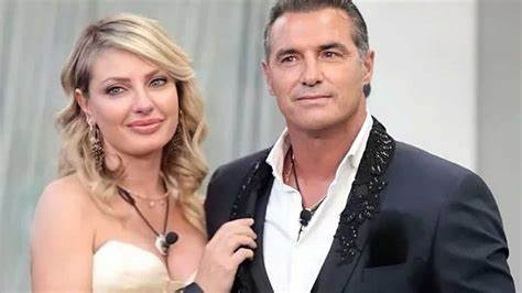 Manila Nazzaro nuovo flirt dopo Lorenzo Amoruso Manila Nazzaro nuovo flirt dopo Lorenzo Amoruso
