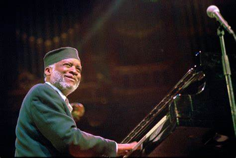 Addio a Ahmad Jamal, morto a 92 anni “Il prestigiatore del pianoforte jazz”