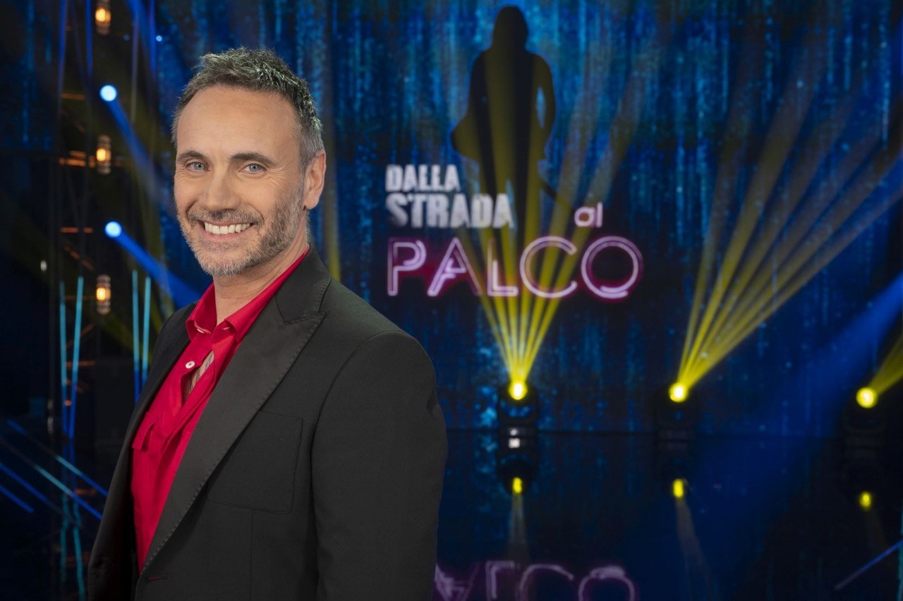 Nek conduce “Dalla strada al palco”