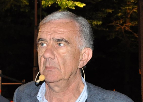 Alluvione, Gene Gnocchi: «Siamo stati sfollati, mia moglie è riuscita a salvare le bambine»