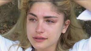 “L’Isola dei Famosi”, Claudia Motta in lacrime