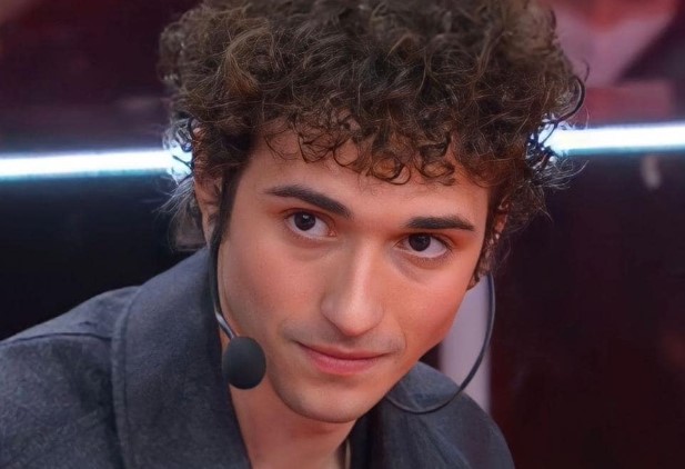 Amici 22: ex allievo ha rubato la fidanzata a Tancredi Amici 22: ex allievo ha rubato la fidanzata a Tancredi