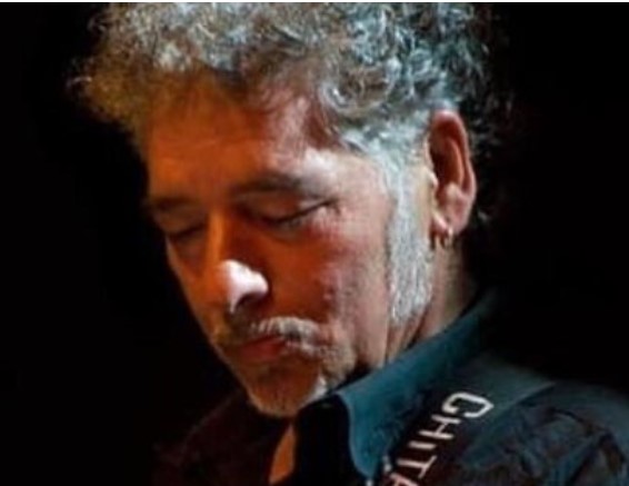 Denovo, addio a Toni Carbone: fu il bassista del gruppo che accese la scintilla del rock in Sicilia