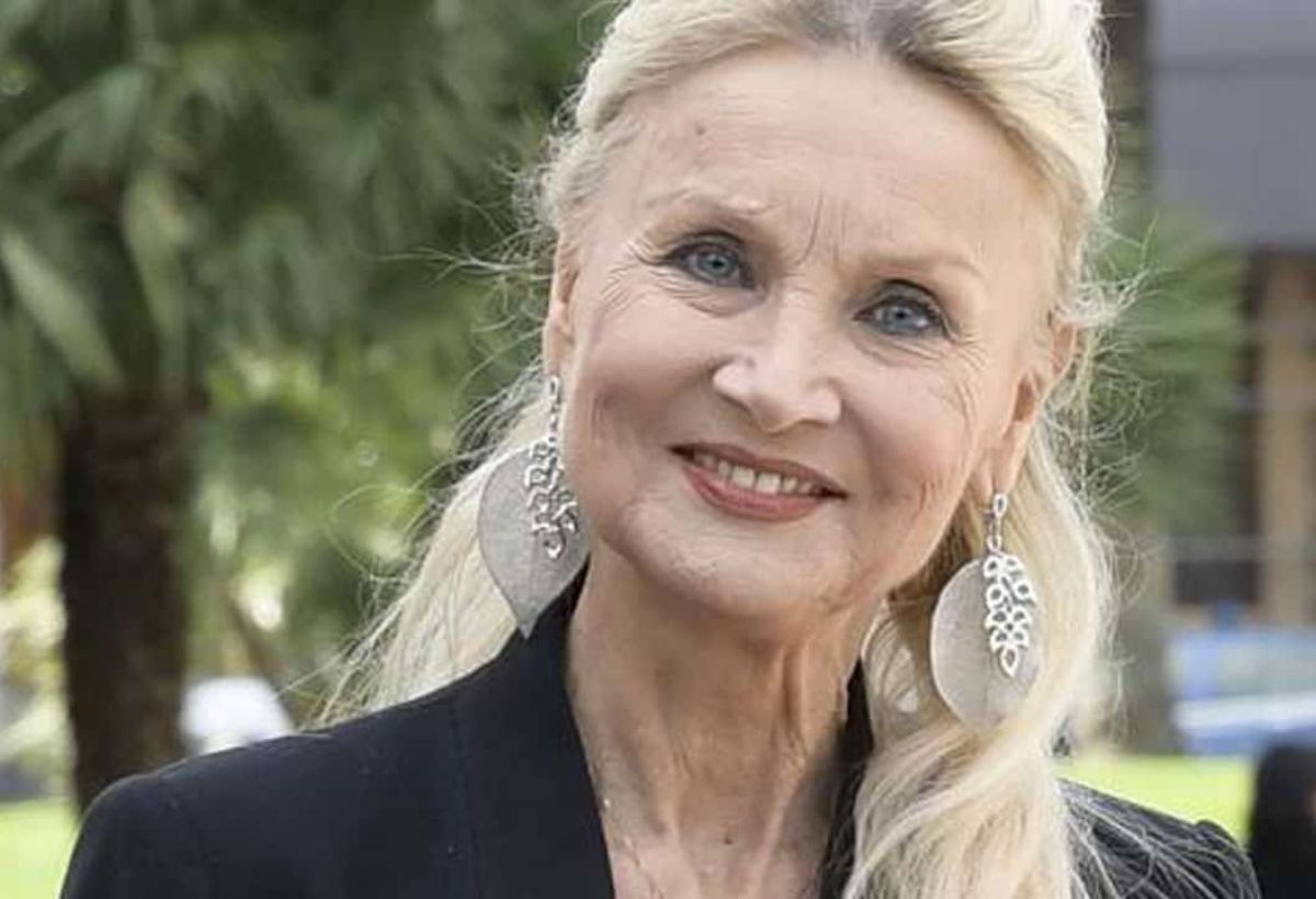 Gli 80 anni di Barbara Bouchet, diva della commedia sexy che ha stregato Tarantino