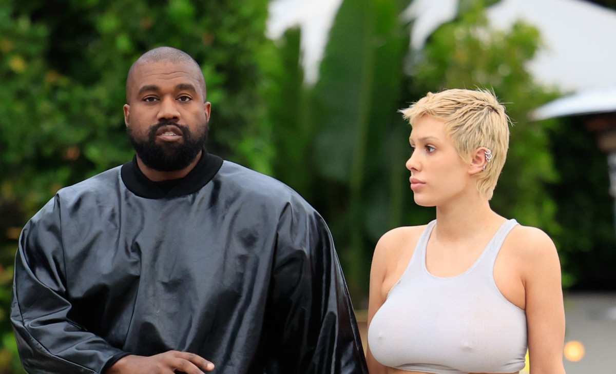 Kanye West a Venezia con Bianca Censori, le foto scandalo sulla stampa estera