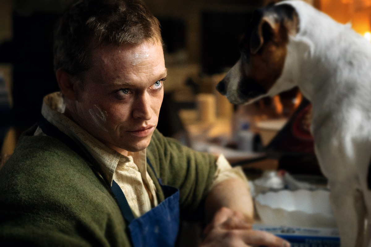 Mostra di Venezia: Dogman, la recensione del film di Luc Besson con Caleb Landry Jones Mostra di Venezia: Dogman, la recensione del film di Luc Besson con Caleb Landry Jones