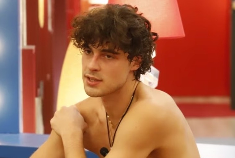“Grande Fratello”, Vittorio e l’interesse per Heidi