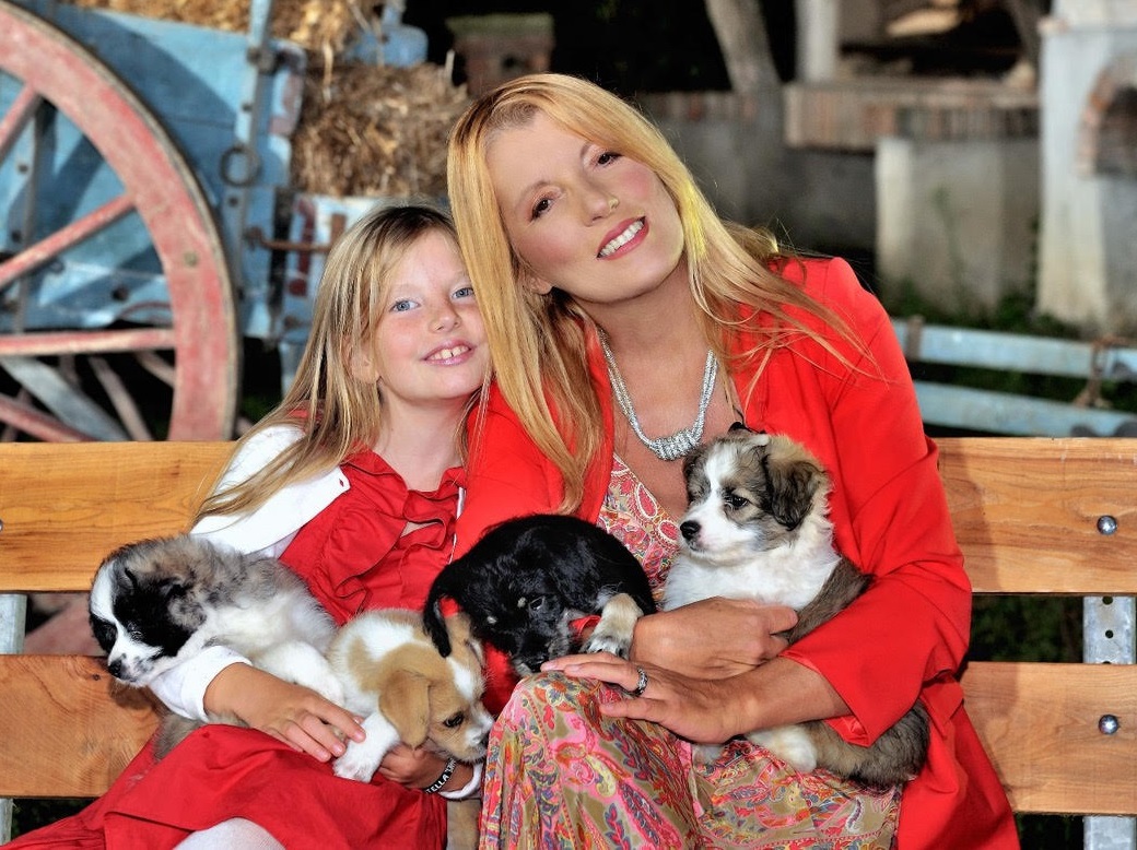 TV, a “Dalla parte degli animali”, con l’onorevole Michela Vittoria Brambilla e la piccola Stella, i cani-guida e quelli per l’assistenza all’epilessia, animali in cerca di famiglia e quelli salvati al cras “Stella del Nord”