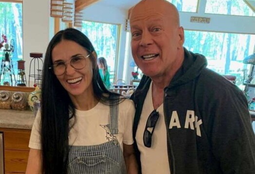 Bruce Willis peggiora, non riconosce più l’ex Demi Moore: lei è “devastata”