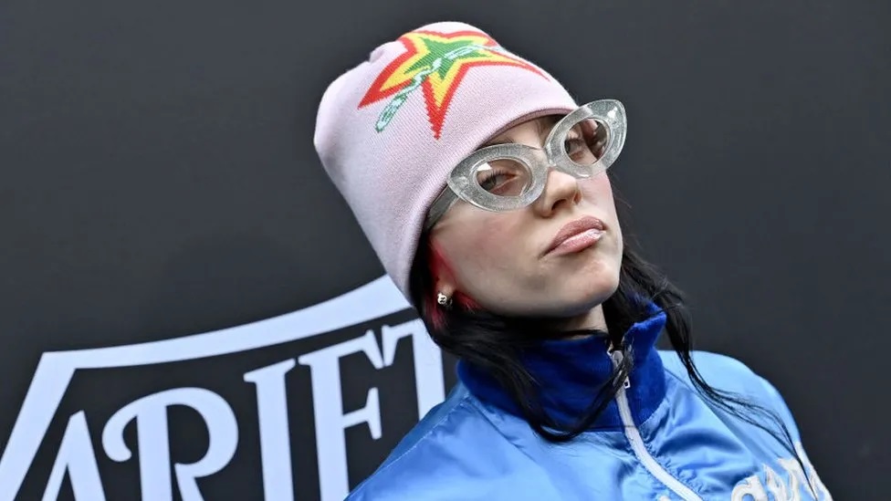 La popstar Billie Eilish apre il suo cuore: ‘Sono attratta dalle ragazze’