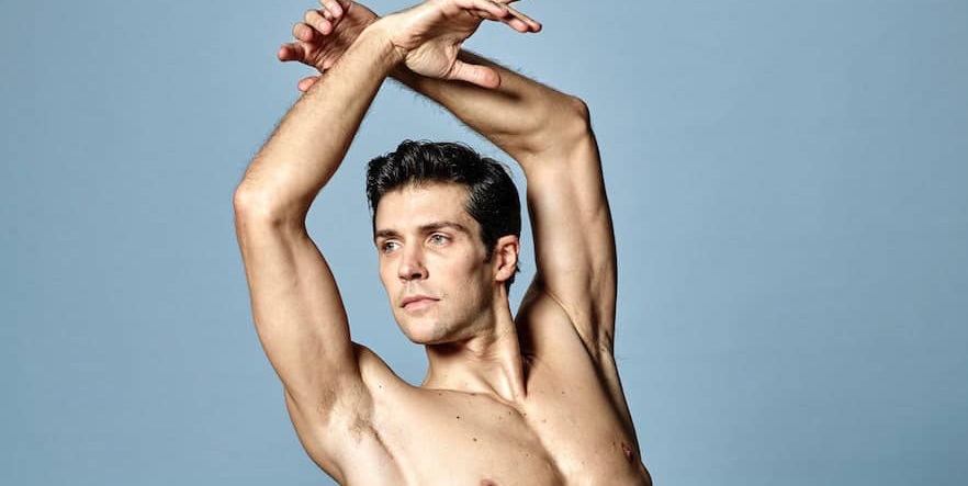 Roberto Bolle annunciato come super ospite della finale di Sanremo 2024