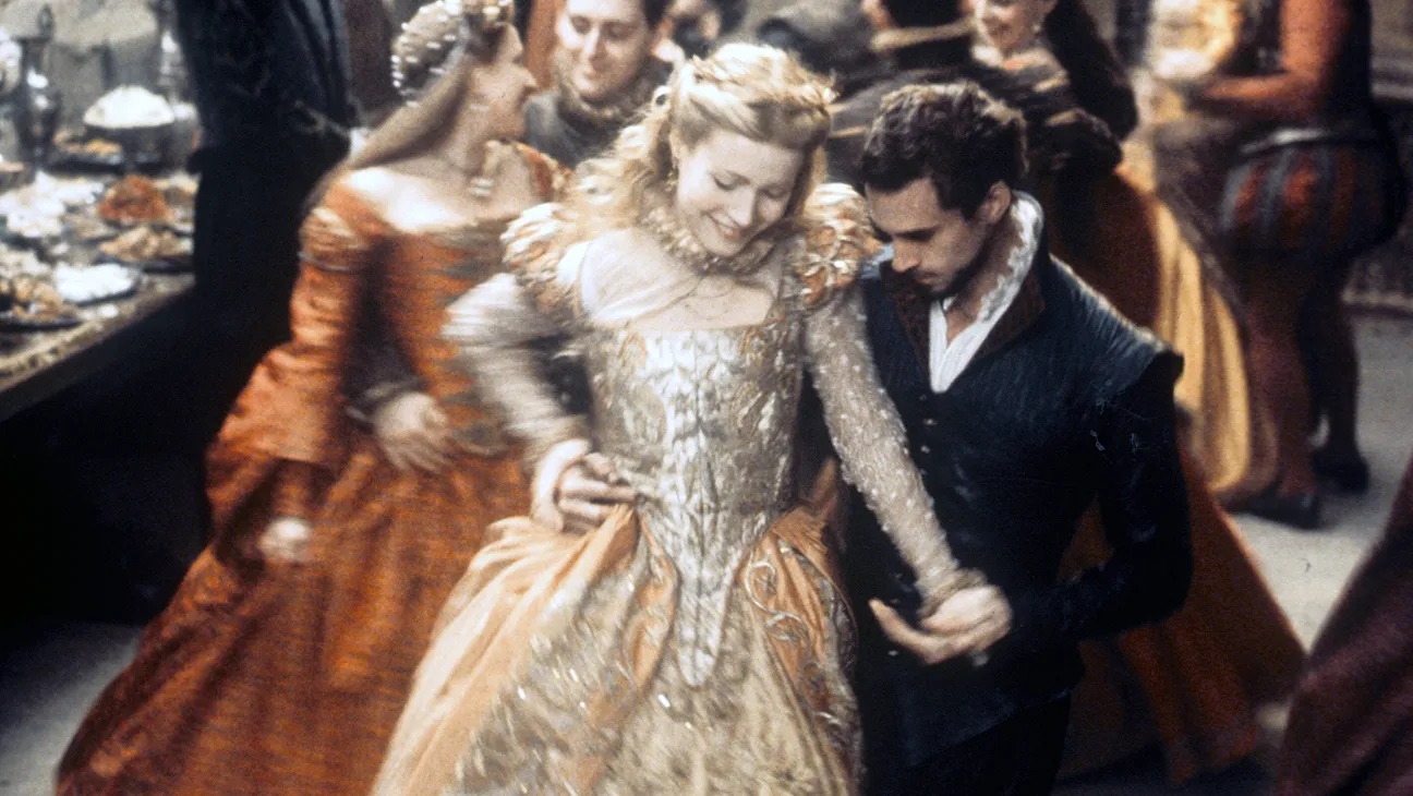 Gwyneth Paltrow festeggia 25 anni di successo con ‘Shakespeare In Love’: una musa che ha conquistato l’Oscar