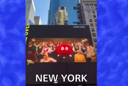 Lo spot di “Striscia la notizia” per i 35 anni arriva anche a New York Lo spot di “Striscia la notizia” per i 35 anni arriva anche a New York