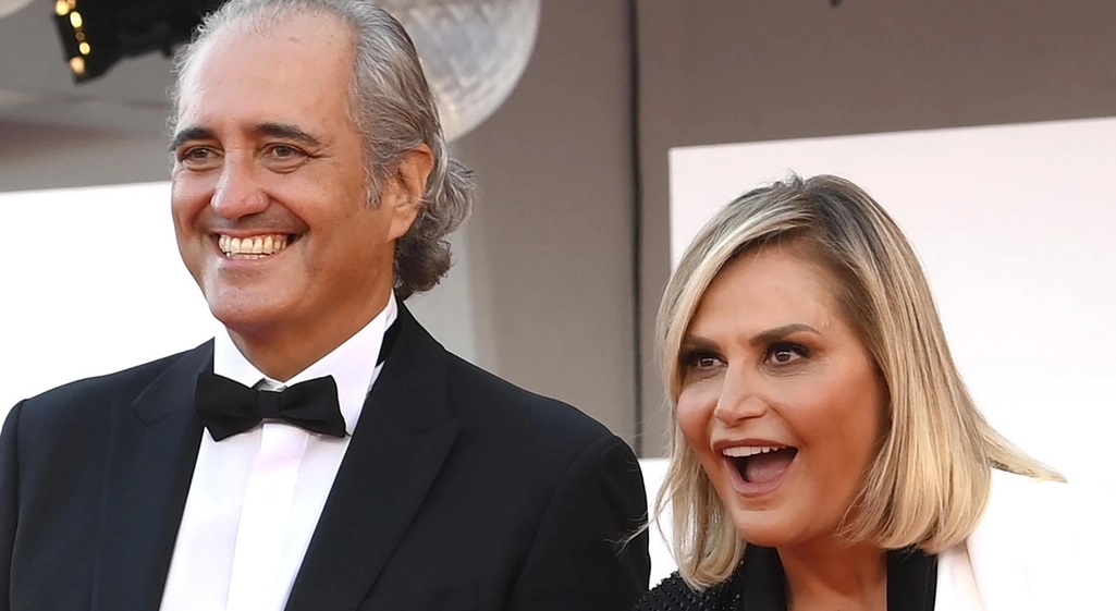 Nozze datate al 6 luglio per Simona Ventura e Giovanni Terzi: proposta di matrimonio con anello a “Ballando con le Stelle”