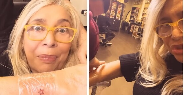 Mara Venier convinta dal nipote a fare il primo tatuaggio a 73 anni