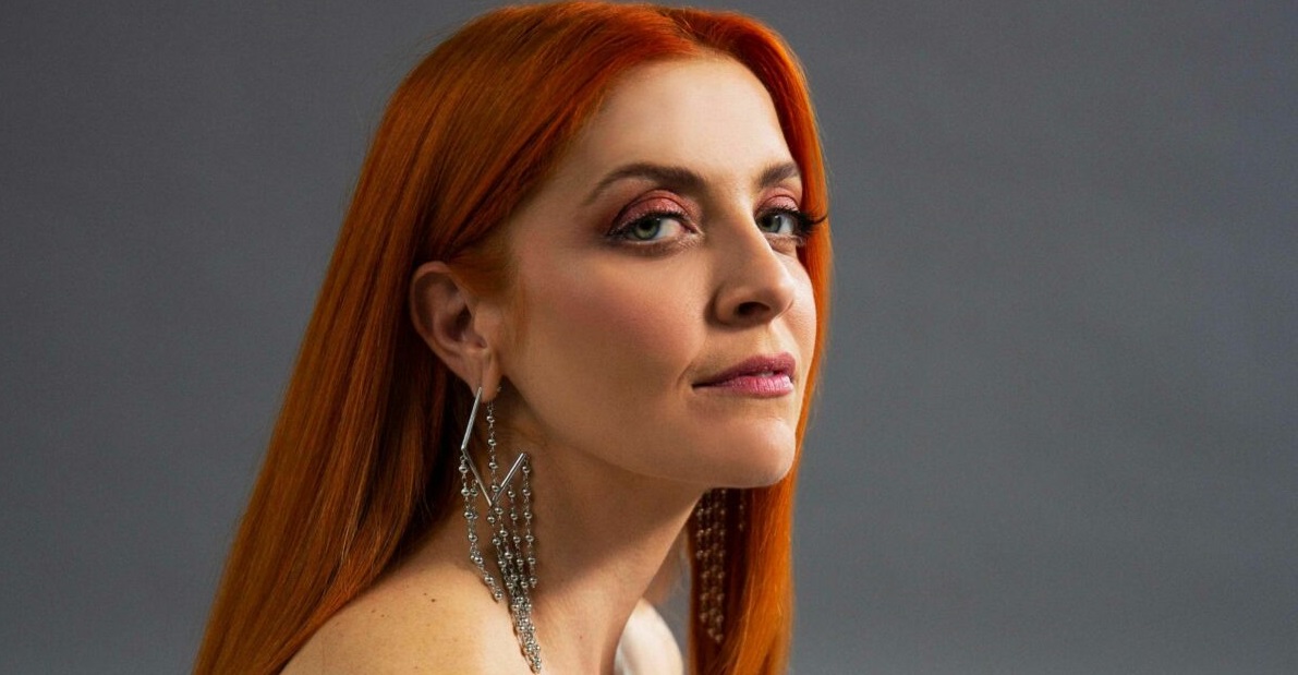 Noemi e lo scatto da “inizio anno” insieme al marito