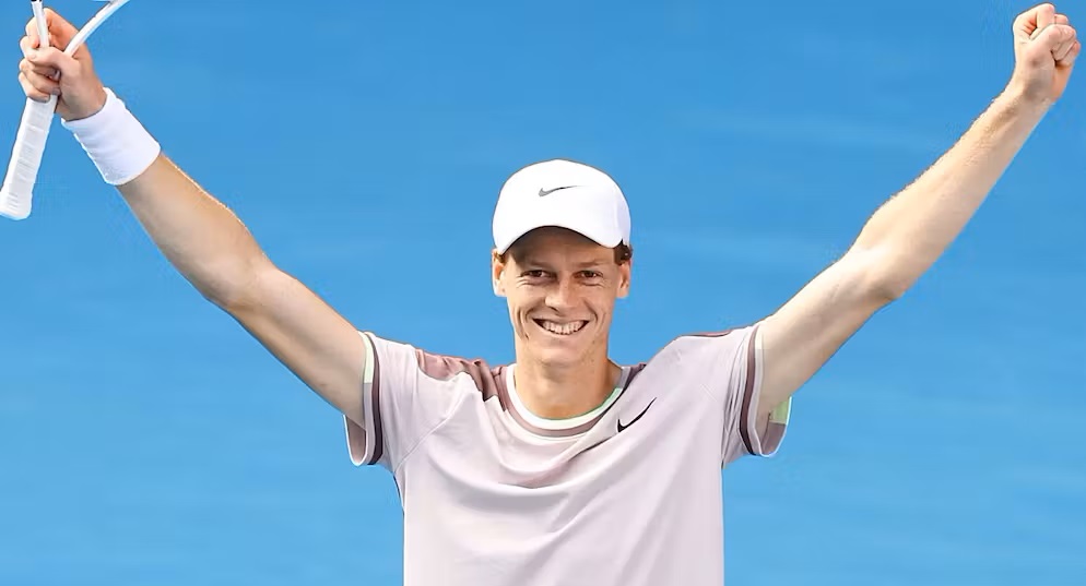 Jannik Sinner: Tra i Campi da Tennis e il Palco di Sanremo 2024