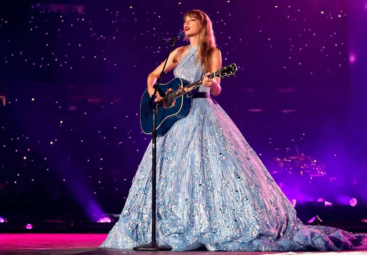 Taylor Swift batte anche Elvis Presley: Number One nella classifica Billboard