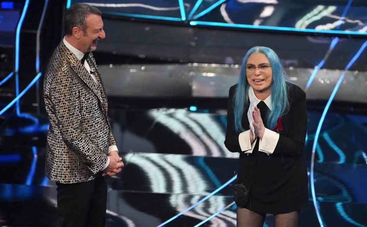 Loredana Bertè interrompe l’esibizione per un problema tecnico