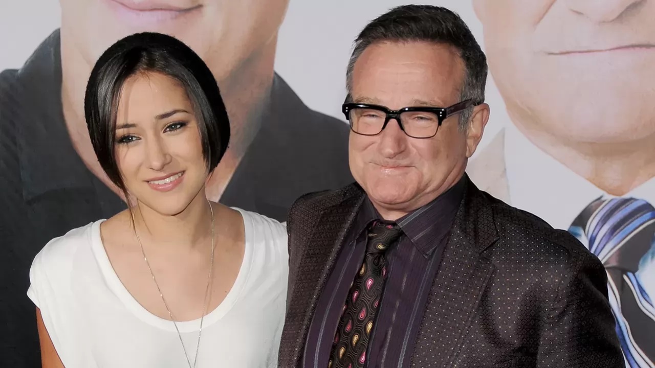 Zelda Williams rende omaggio a Robin Williams nel suo debutto alla regia con il film ‘Lisa Frankenstein’ Zelda Williams rende omaggio a Robin Williams nel suo debutto alla regia con il film ‘Lisa Frankenstein’