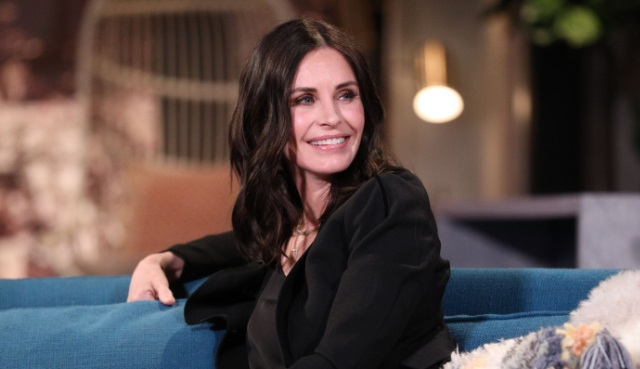 Courtney Cox rivela un dettaglio dell’epoca di Friends: «Non avevo abbastanza fiducia in me stessa, pensavo di non meritare tutta la fama»