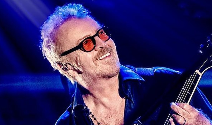 Umberto Tozzi annuncia l’addio alle scene con un tour mondiale
